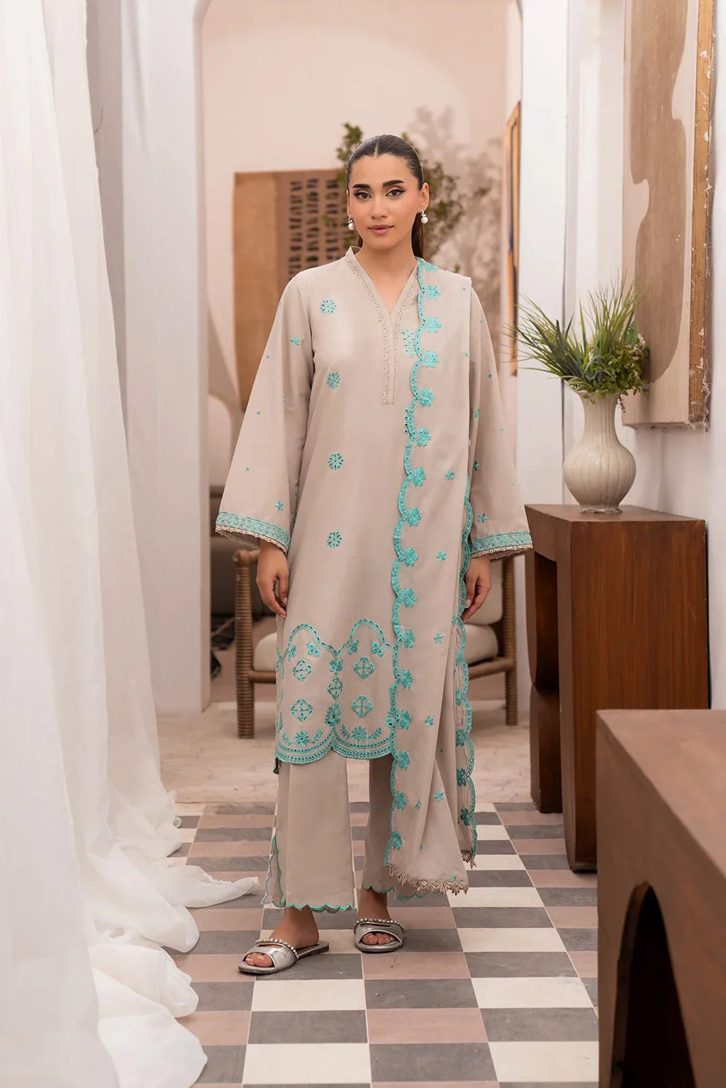 3 Piece Embroidered Lawn Suit